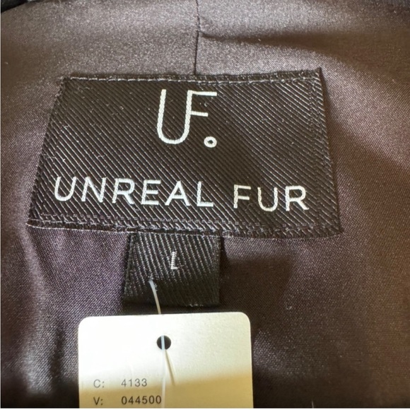 NWT Unreal Fur faux fur jacket - Picture 3 of 4